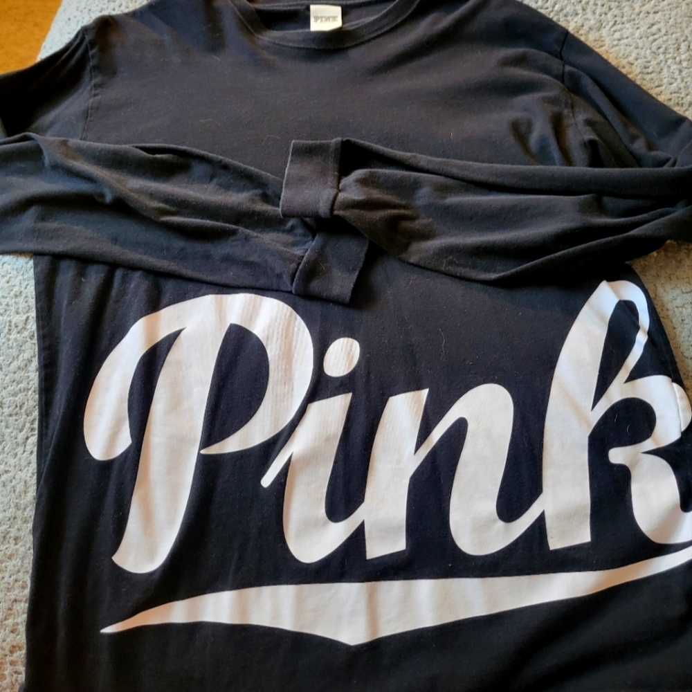 PINK Logo Long Sleeve Tee